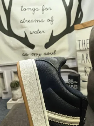 Adidas Superstar Tênis Lifestyle Pretos e Creme 3