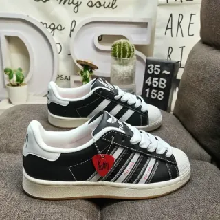 Adidas Superstar أحذية lifestyle أسود وأبيض