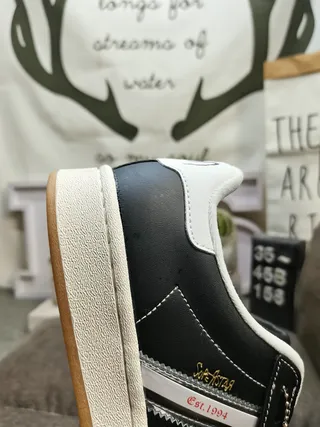 Adidas Superstar কালো ও সাদা লাইফস্টাইল স্নিকার 4