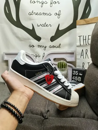 Adidas Superstar কালো ও সাদা লাইফস্টাইল স্নিকার 6