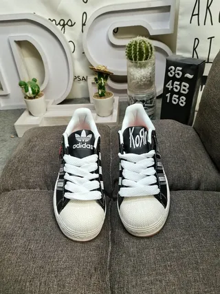 Adidas Superstar কালো ও সাদা লাইফস্টাইল স্নিকার 10