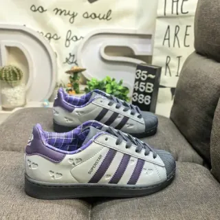 Adidas Superstar حذاء أسلوب حياة رمادي وبنفسجي مبطن بقماش كاروهات