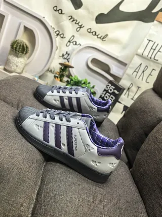 Adidas Superstar حذاء أسلوب حياة رمادي وبنفسجي مبطن بقماش كاروهات 7