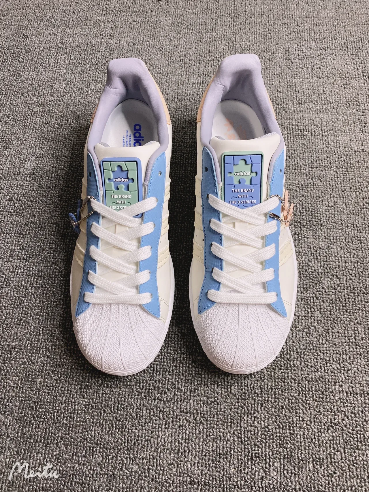 Adidas Superstar Off-White Azul Lavanda Tênis Lifestyle 4