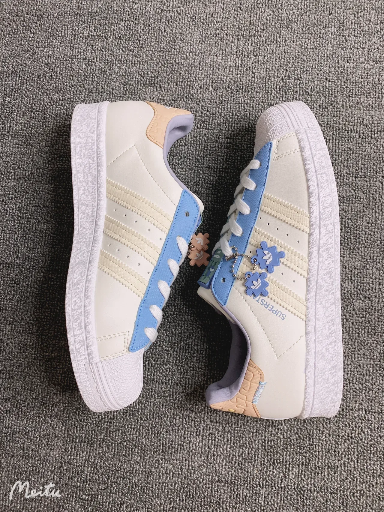 Adidas Superstar Off-White Azul Lavanda Tênis Lifestyle 5