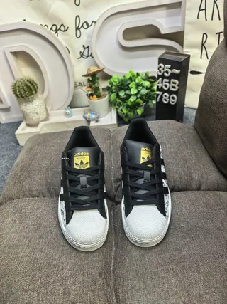 Adidas Superstar Tige Imprimée Baskets Lifestyle 10