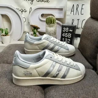 Adidas Superstar Stussy تعاون Off-White و Gray Sneakers Lifestyle