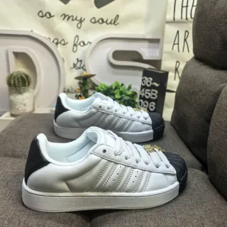 Adidas Superstar أبيض وأسود حذاء نمط حياة