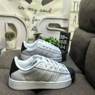 Adidas Superstar حذاء رياضي أبيض أسود أسلوب حياة
