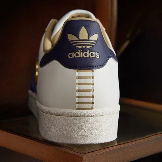 Adidas Superstar सफेद नीली सोने की लाइफस्टाइल स्नीकर्स 12