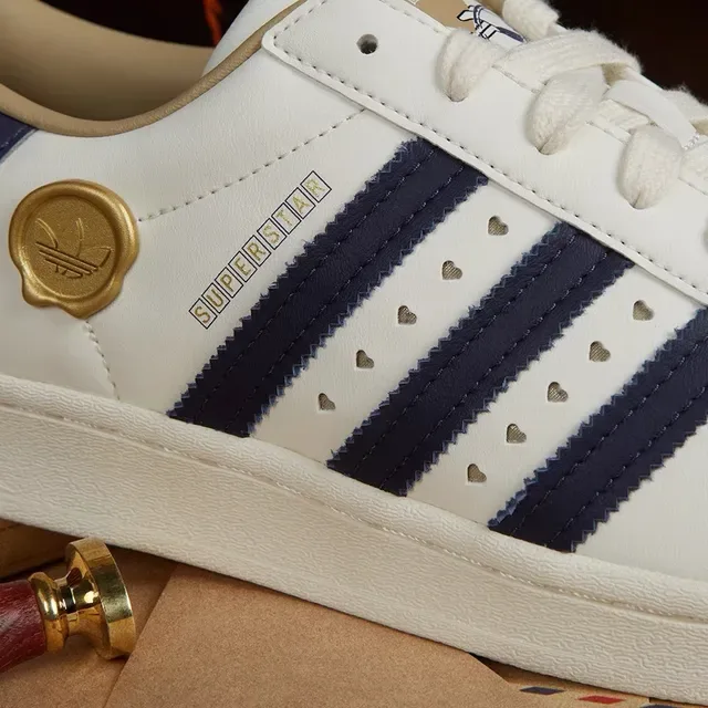 Adidas Superstar सफेद नीली सोने की लाइफस्टाइल स्नीकर्स 14