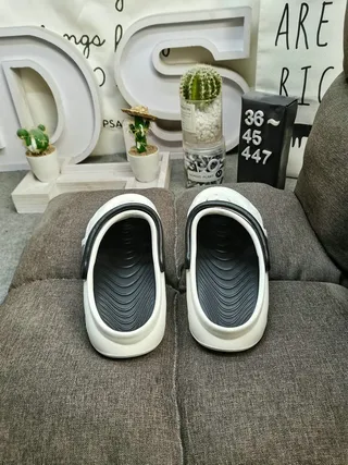 Adidas White Black Molded Foam Construction Ventilated Perforations Clog 8