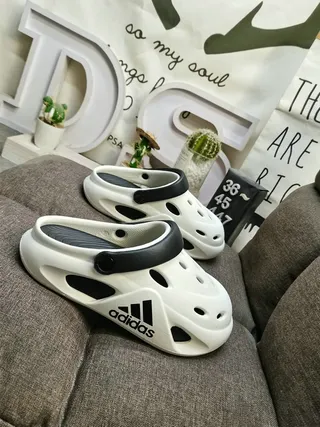 Adidas White Black Molded Foam Construction Ventilated Perforations Clog 9