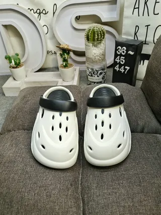 Adidas White Black Molded Foam Construction Ventilated Perforations Clog 10