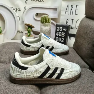 Adidas أبيض أسود مُشَقّق علوي ثلاث شرائط حذاء رياضي أسلوب حياة