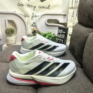 Adidas Branco Vermelho Malha Engenhada Superior Três Listras Marca Lateral Tênis de Corrida