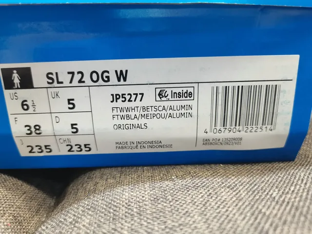 Adidas Chaussures Lifestyle Basses à Lacets en Daim et Textil Supérieur 2