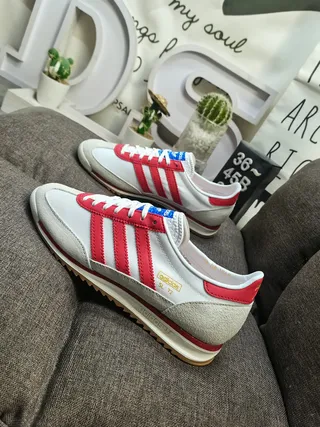Adidas Chaussures Lifestyle Basses à Lacets en Daim et Textil Supérieur 7