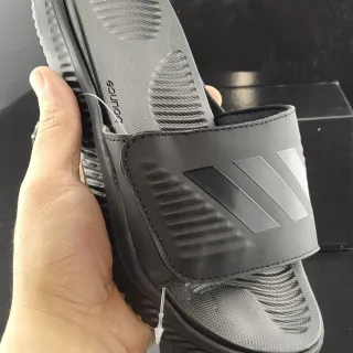 Adidas Yeezy Slide 黑色单色拖鞋