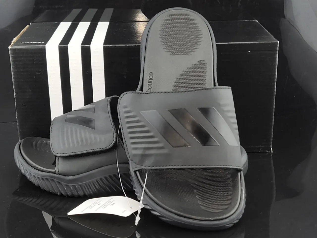 Adidas Yeezy Slide Chinelo Preto Monocromático 4