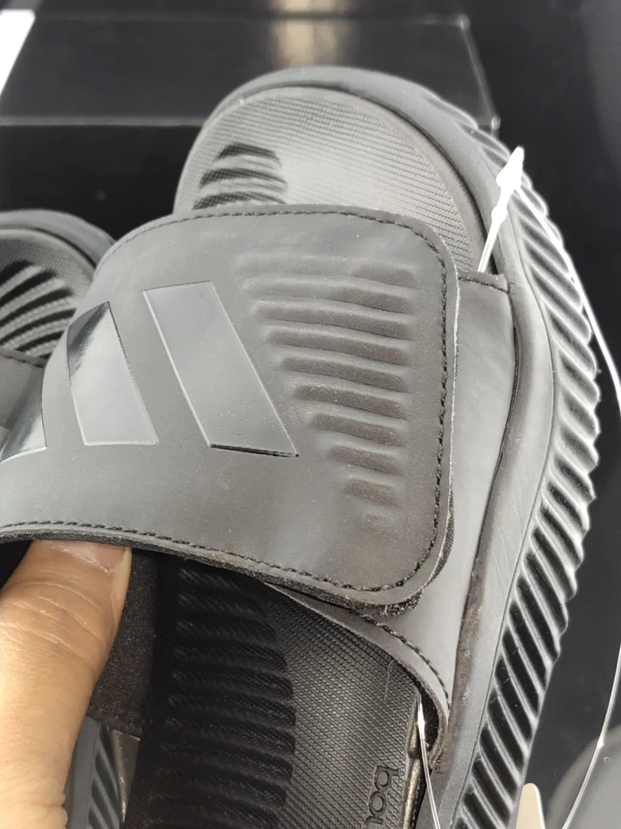 Adidas Yeezy Slide Chinelo Preto Monocromático 6