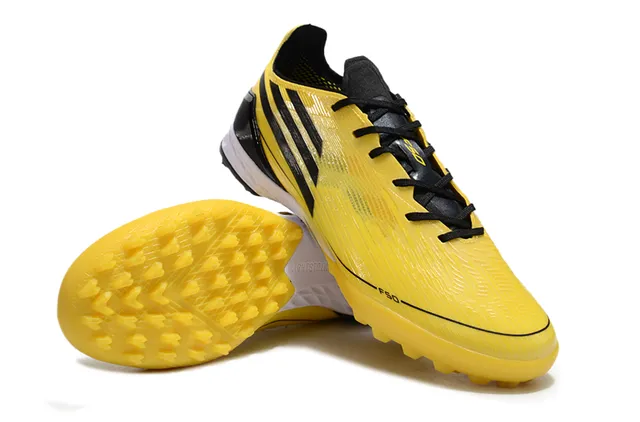 Adidas हलুদ কালো লো-কাট সিন্থেটিক আপার টেক্সচার্ড রিবড নিট টার্ফ ফুটবল জুতা 4