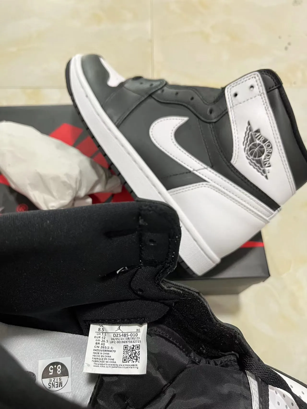 Air Jordan 1 أحذية كرة السلة من الجلد الأسود والأبيض عالية الارتفاع 8