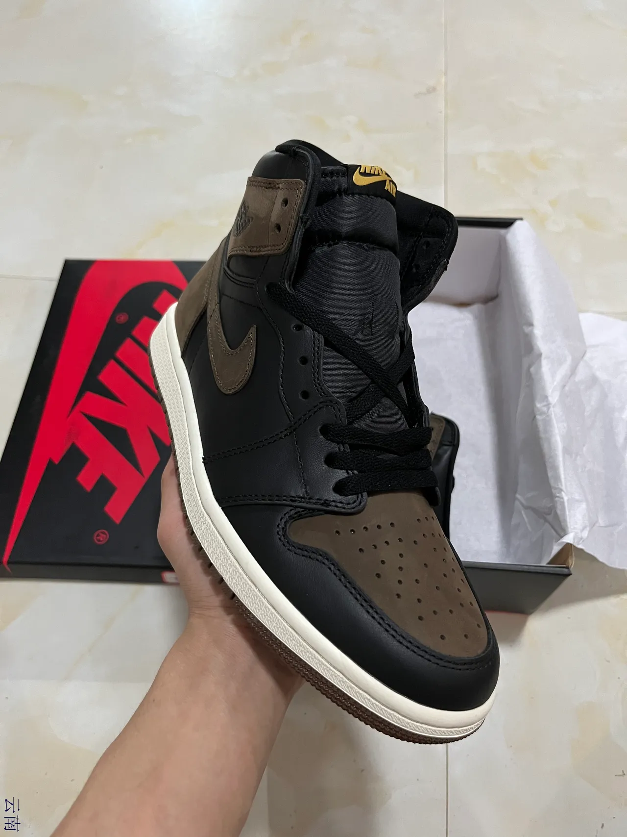 Zapatillas de baloncesto Air Jordan 1 High negro marrón blanco roto 2