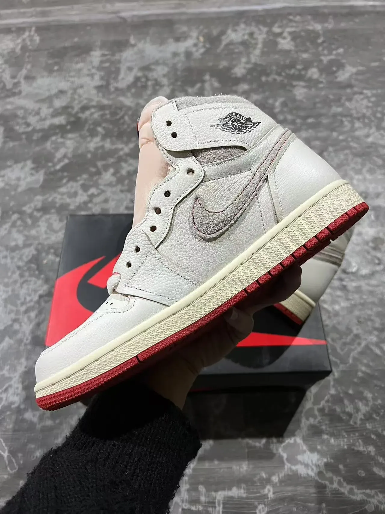 Air Jordan 1 High Off-White و أحمر أحذية كرة السلة جلدية 5