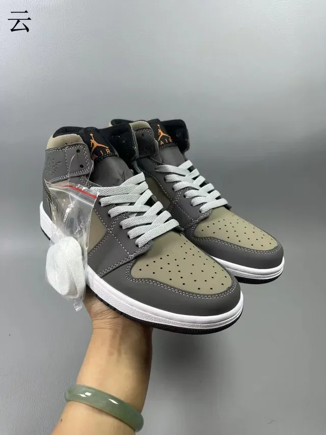 Air Jordan 1 High Olive Gray White Basketball Shoes 3
