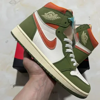 Tênis de basquete Air Jordan 1 High verde-oliva branco laranja