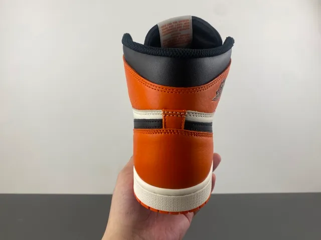 Tênis de basquete Air Jordan 1 High laranja preto branco 4