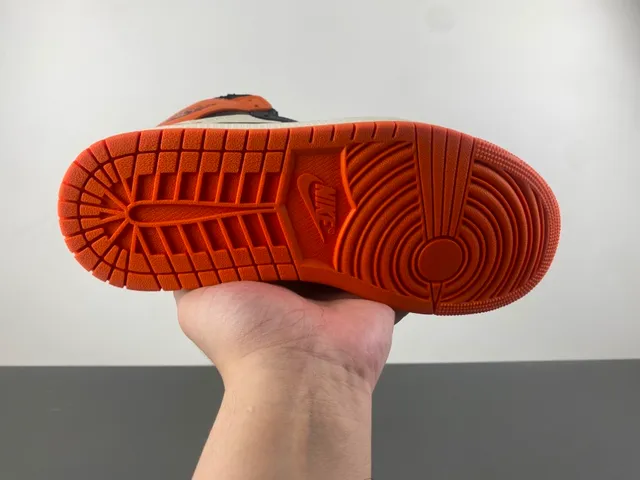 Tênis de basquete Air Jordan 1 High laranja preto branco 8