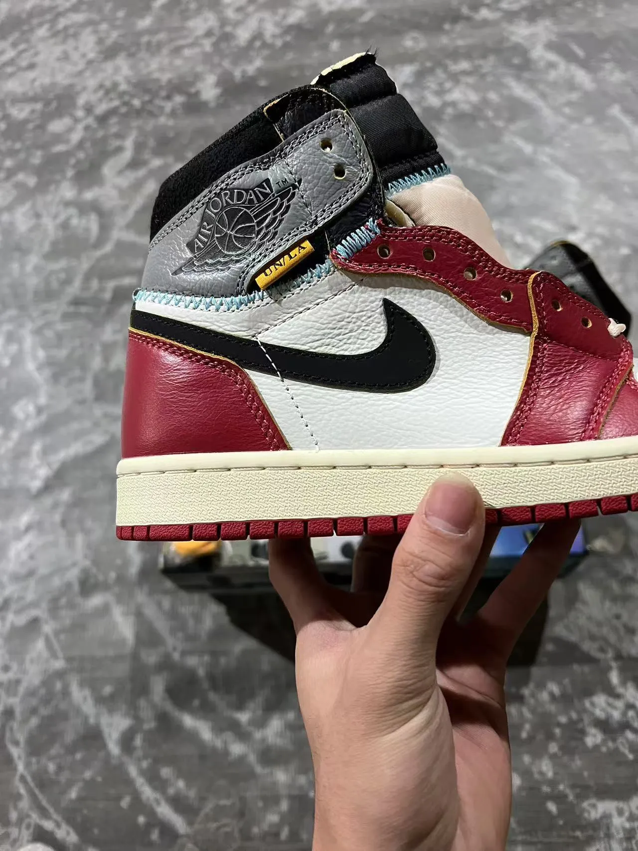 Chaussures de basketball Air Jordan 1 High rouge blanc noir 9