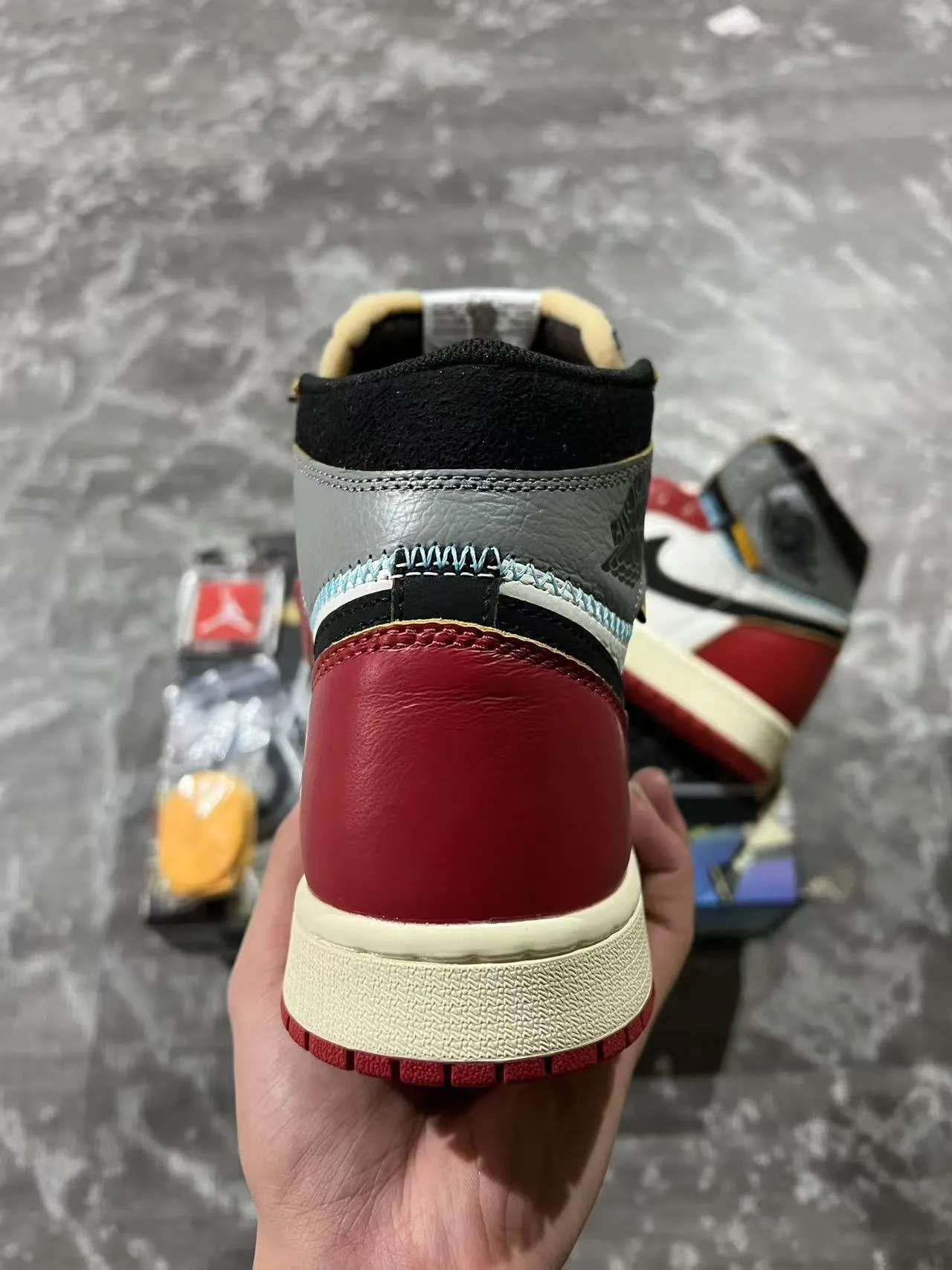 Chaussures de basketball Air Jordan 1 High rouge blanc noir 5