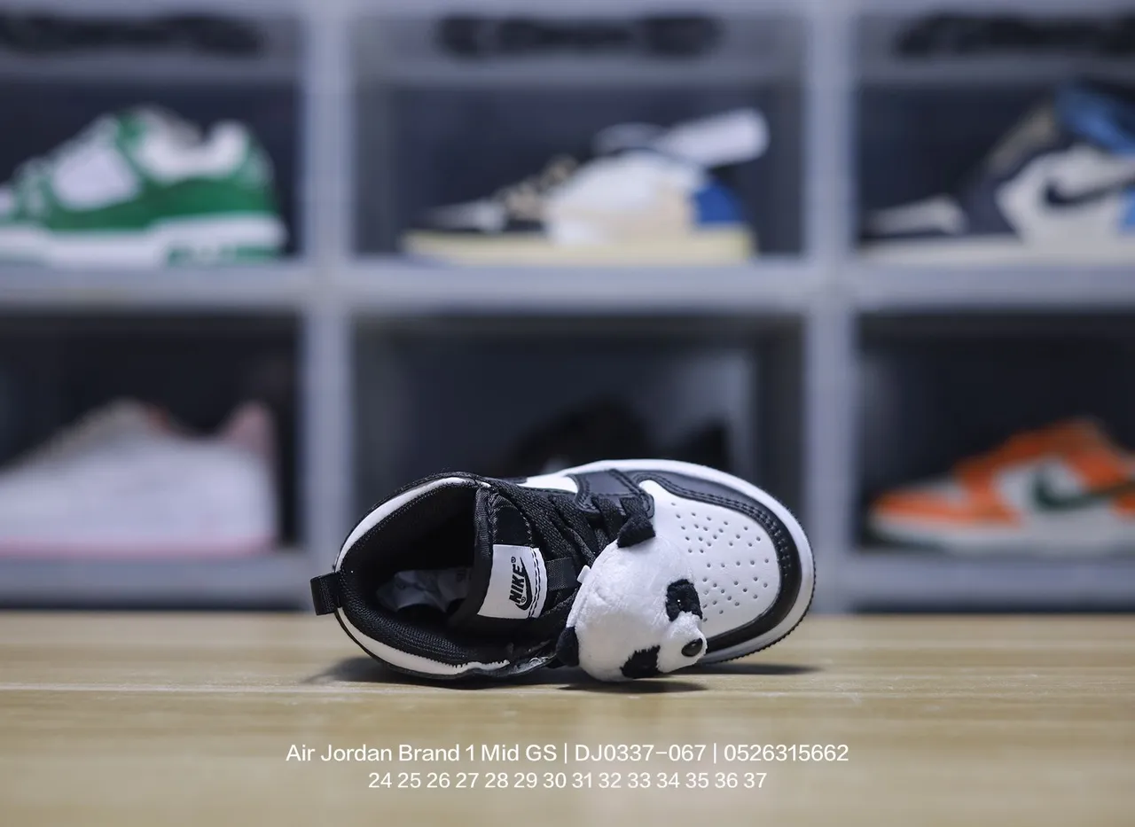 Air Jordan 1 Mid GS गुलाबी सफेद बास्केटबॉल जूते 11