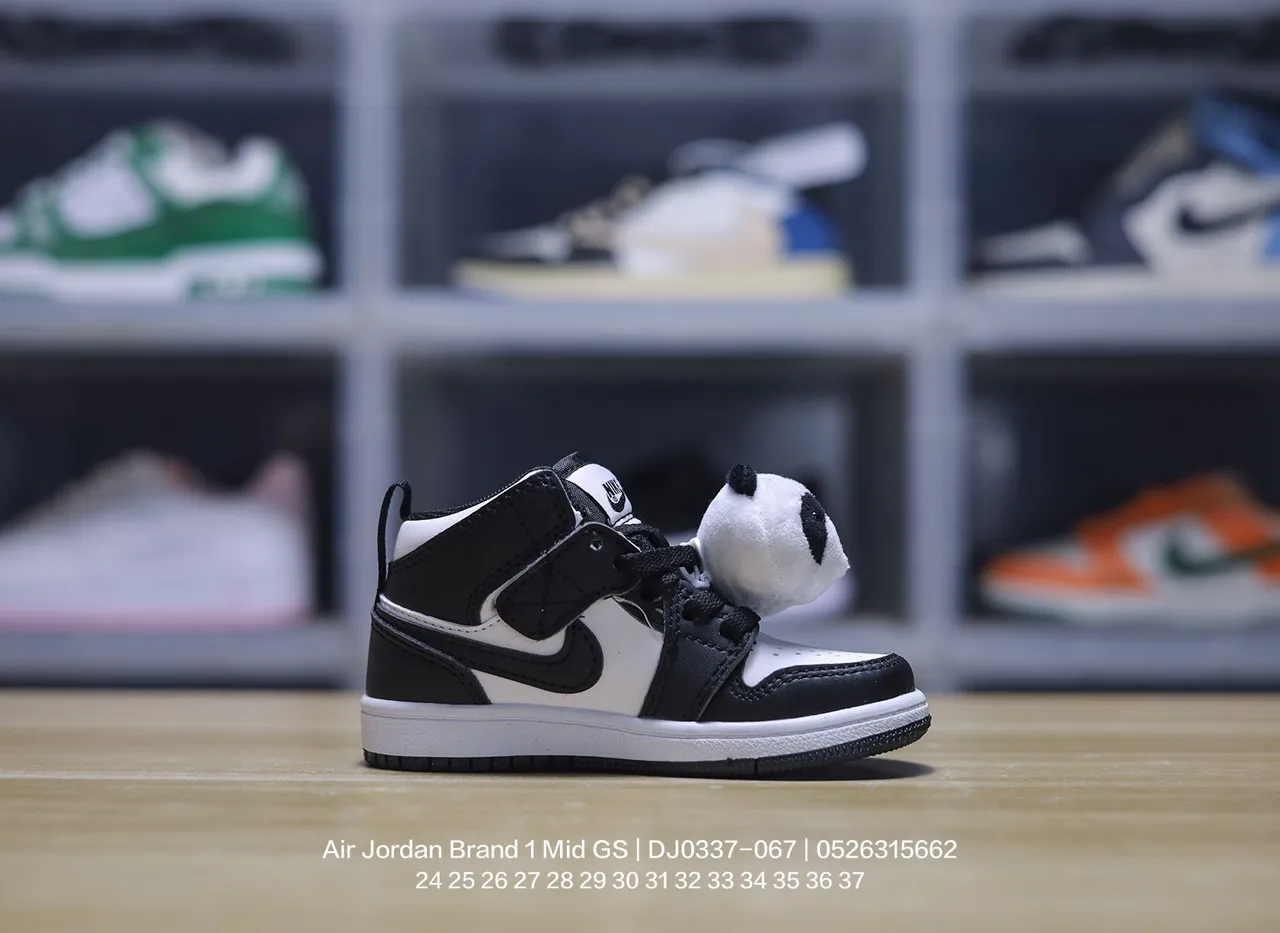 Air Jordan 1 Mid GS गुलाबी सफेद बास्केटबॉल जूते 12