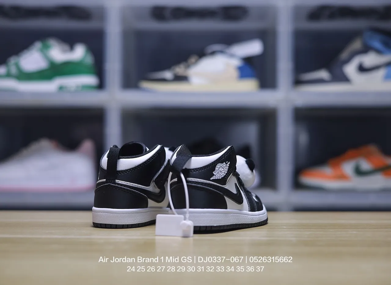 Air Jordan 1 Mid GS गुलाबी सफेद बास्केटबॉल जूते 15