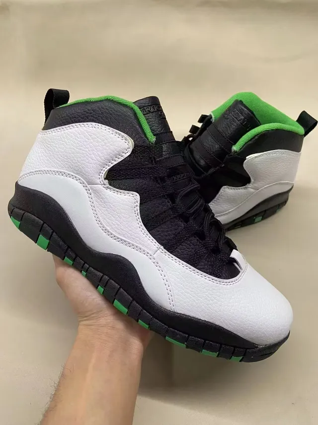 Tênis de basquete Air Jordan 10 em camurça bege e off-white 2