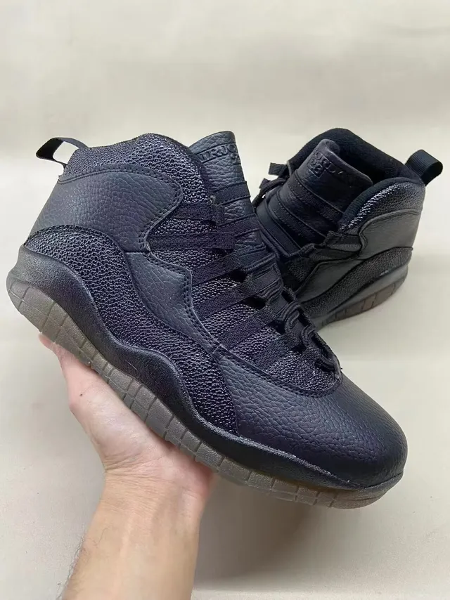 Tênis de basquete Air Jordan 10 em camurça bege e off-white 7