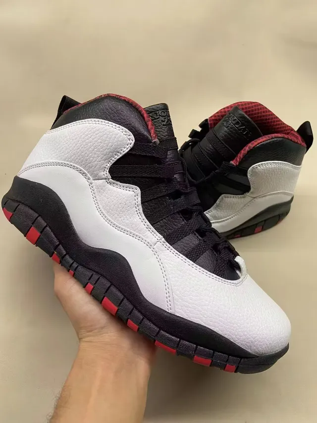 Tênis de basquete Air Jordan 10 em camurça bege e off-white 9