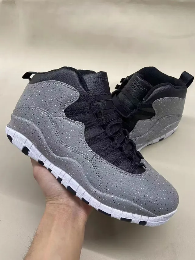 Tênis de basquete Air Jordan 10 em camurça bege e off-white 10
