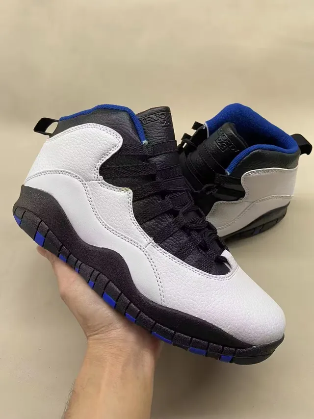 Tênis de basquete Air Jordan 10 em camurça bege e off-white 11