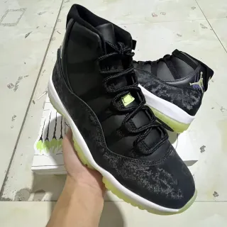 Air Jordan 11 黑黄配色高帮做旧鞋面篮球鞋