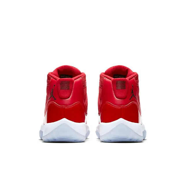 Chaussures de basket-ball Air Jordan 11 en cuir verni rouge 2