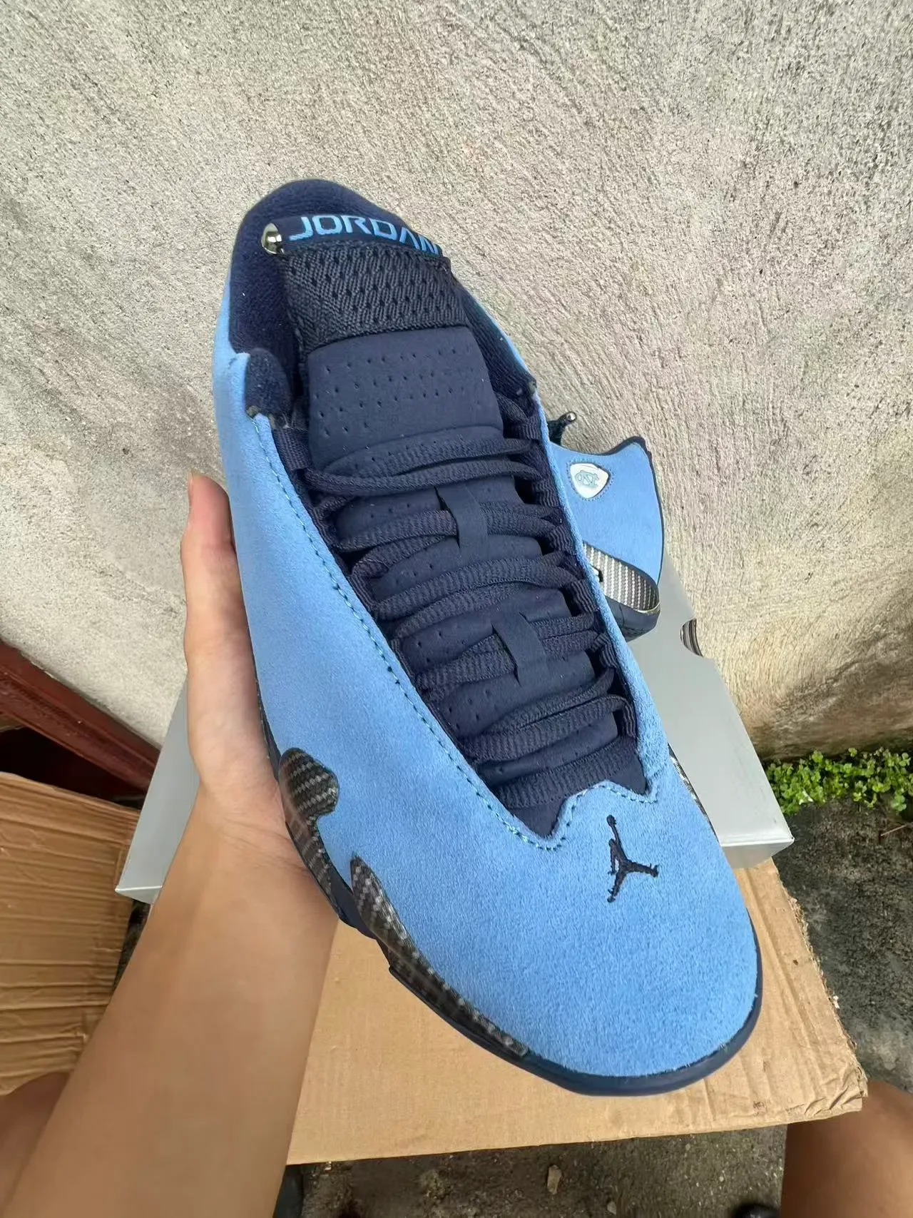 Air Jordan 14 UNC Tênis de Basquete de Camurça Azul Claro Sem Cadarço 2