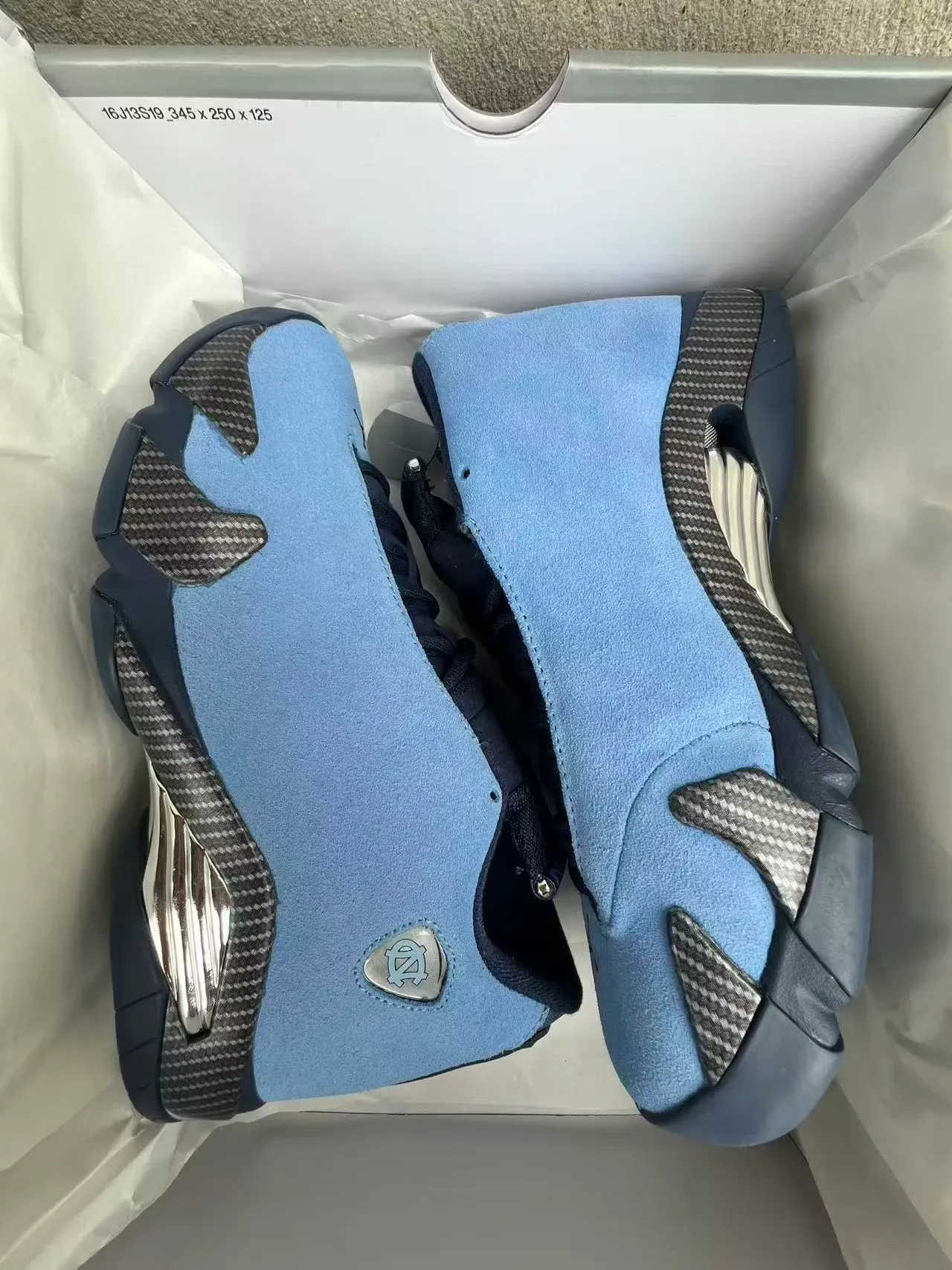 Air Jordan 14 UNC Tênis de Basquete de Camurça Azul Claro Sem Cadarço 9