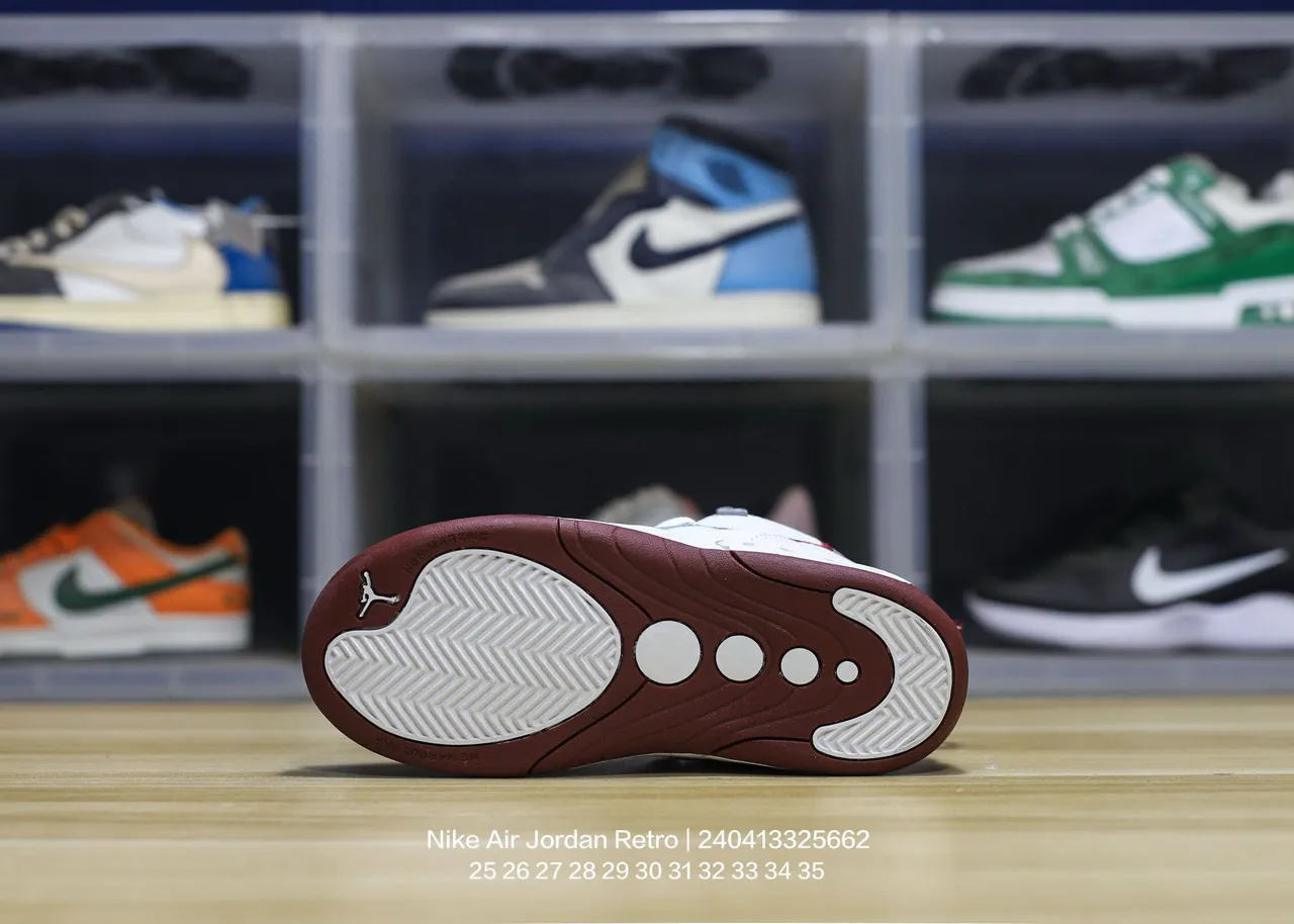 حذاء كرة السلة Air Jordan 17 أبيض أحمر 11