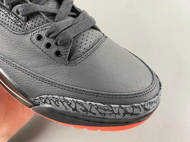 Zapatillas de baloncesto Air Jordan 3 con degradado negro y naranja 2