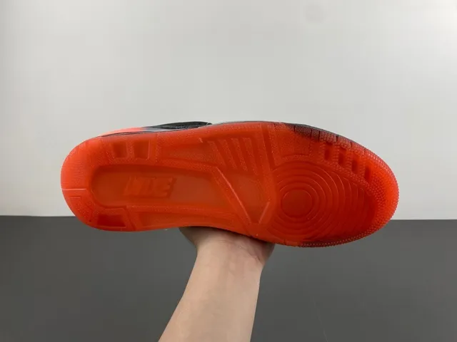 Zapatillas de baloncesto Air Jordan 3 con degradado negro y naranja 9